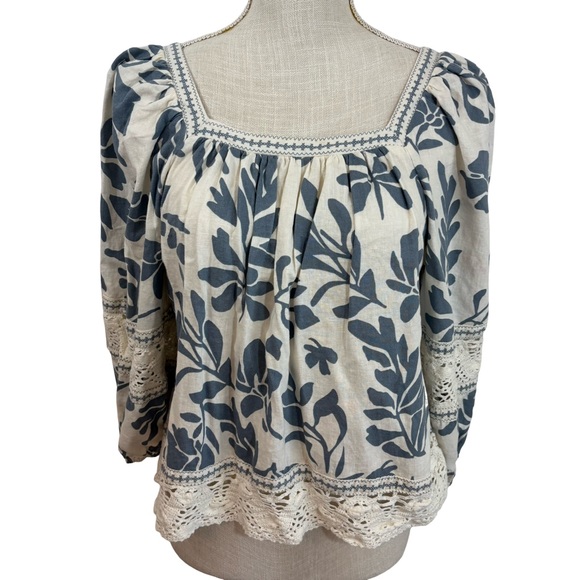 Christian Siriano WM L Shirt Linen Blend Cream Blue Flowers Crochet Trim Boho - Picture 2 of 11